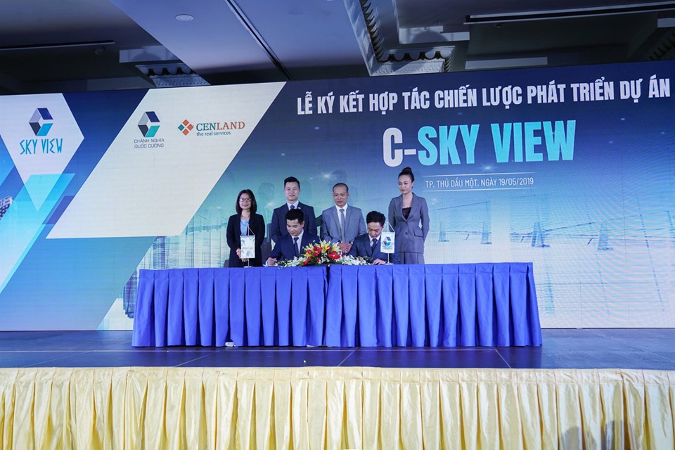 Những cú bắt tay hình thành nên chuẩn mực sống mới toàn diện tại Bình Dương