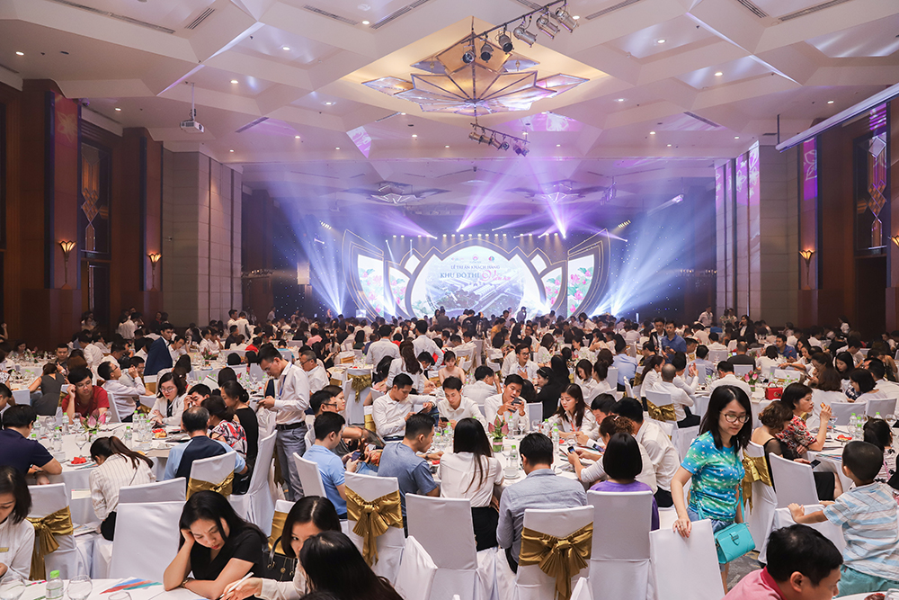 Con đường phát triển để trường tồn của Cen Land