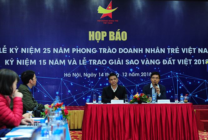 Cen Land được vinh danh trong Top 10 Sao Vàng Đất Việt năm 2018